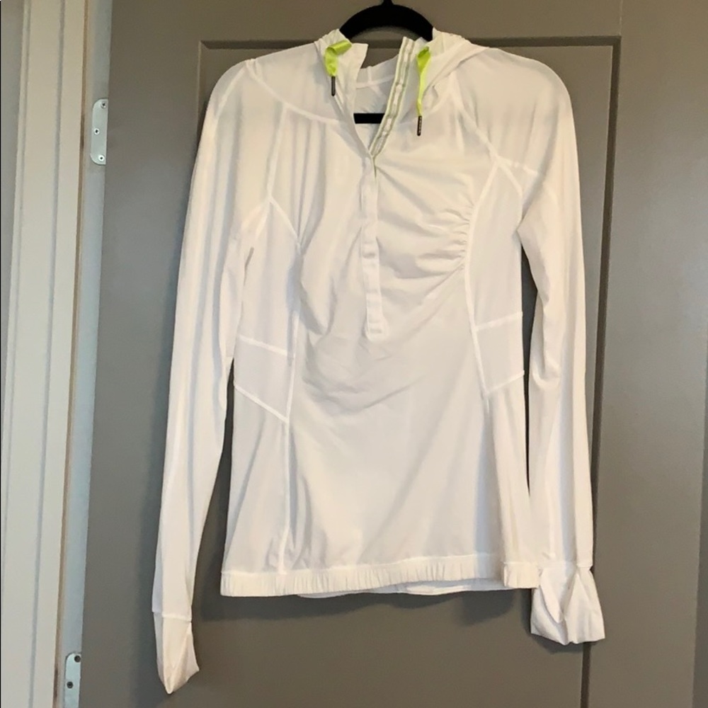 Lululemon light running top.